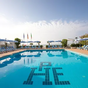 https://hotel-plaza-esplanade.hotelslidodijesolo.com